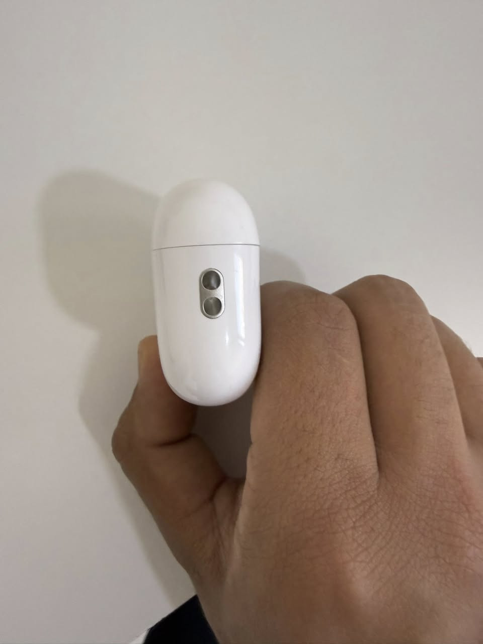 السلام عليكم
سماعه ايربودز برو 3 اخر اصدار نزل من الايربودز اصليه ابل اخت الجديده استعمال جداً قليل بيها مميزات قياس نبضات القلب والترجمه المباشره وحمايه السمع والصوت المكاني والمحيطي واربع انظمه للسمع عزل ضوضاء وشفافيه ومتكيفيه وإيقاف وتحديد الموقع تكدر تحددها في تطبيق الموقع والرد على المكالمات وكل الموصفات موجوده بالصور ضمانها ينتهي بشهر 9 ب 2026 ويجي وياها كيبل الشحن والحافظه جلد زيتوني السماعه اصليه وما بيها اي عطل  بس الكارتونه ما اعرف وينها ضايعه ابيعها بدون كارتونه 
السعر 275 الف وبيها مجال بسيط 
مكاني بغداد المنصور 
للتواصل ***********
