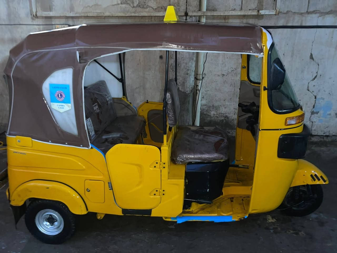 سلام عليكم تكتك لبيع موديل 21 شهر 12 تكتك خير من الله مصبوغة عام ومعمرة دوس وبيهة طخة بل لغد موضحة بل فيديو مكان بغداد الدورة ابو دشير  سعر 7800 +964 777 206 7082
