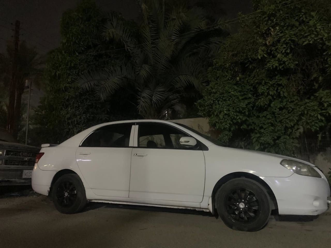 السلام عليكم BYD. G3    2013. باسمي شخصيا
محرك كير محور. ( كورلا بيكاجو الحديث 1800)  

رقم بغداد  الجديد  

كهربائيات كلها شغاله بدون اي جطل  شتريد بيها يشتغل  وسياره جاهزه //////اقرء تفاصيل 

فول موصفات معروفه 
بصمه  -سلايت طكتين -تشغيل عن بعد - شاشه تاب -حساسات خلفيه مع الكامره -جام كهرباء 4يصعد وينزل.  

تبريد ثلج. 
صدر امامي خلفي  
تايرات جدد
باتري جديد
ويل كب 

كير ومحرك خير من الله   
للامانه سياره جاهزه  وحتى  أكون واضح وياك سياره من اخذتها بيها طبه من تأخذ نمره ثانيه وفقط بالبج   وديتها لطالبيه  وصعدتها على جهاز كالو كل لمحور بلبج  هيج ورحت لأكثر من شخص نفس لكلام حتى أكون صادق وياك.  
لمحرك خير من الله وتبريد ثلج سياره مانقصها شي  

اقرء تفاصيل  واني حاضر لي تعجبه  يتفضل  
سونار مرفق وياها وشوفه وذا تريد صعدها سونار يمك هم خادم   

السعر /55 

*********** مكان بغداد
