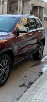 جراند شيروكي لمتد • ٢٠١٨ • حادث امامي