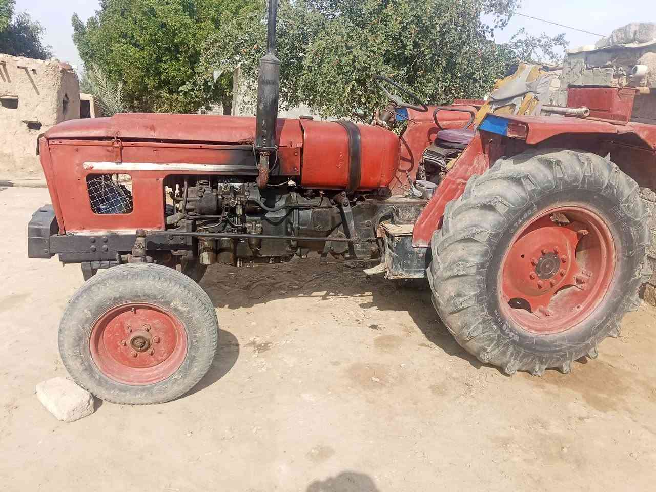 السلام عليكم...عنتر موديل 83 ....
السعر 3 مليون وبيه مجال ..
 ***********
