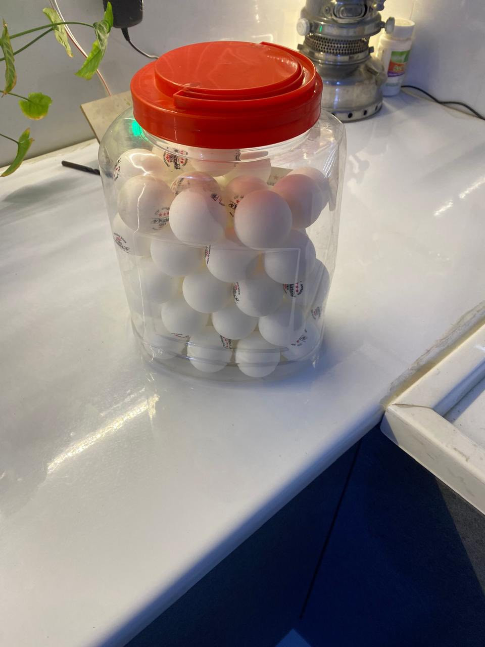 منضدة للبيع مع كامل غراض ***********
