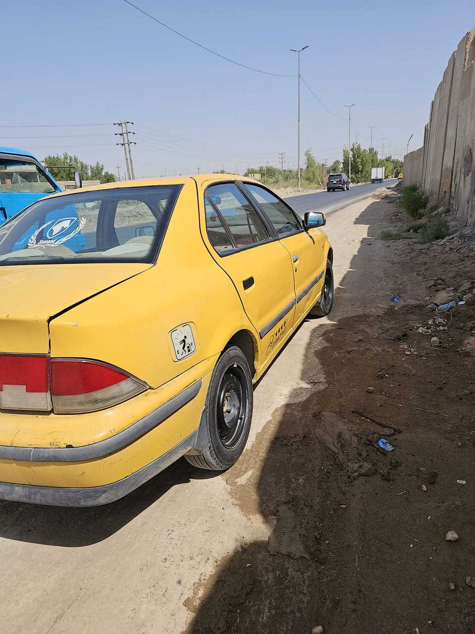 سلام عليكم سمند موديل 11 سنويه ل29 مصفره هيئه وغرامه
تخم تاير حداديه جديده 
باتري جديد مكينه تخبل
كير توني شاده 
كهربائي, كله شغاله بس كيلو متر وكف عندي 
راعيه بلحمزه اكعدك وياه سعر 26 وبيه مجال 
***********
