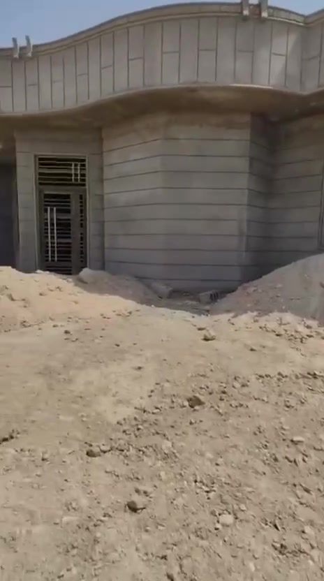 وبيت للبيع مع دولمين ونص (طابو زراعي ) بيت بناء 2025كونكريت يم مدراسه اكد ورضه تبعد عنهن 100متر عن البيت  عنوان النشوه قرب معمل زفت  سعر 130 بيه مجال استفسار خاص ***********
