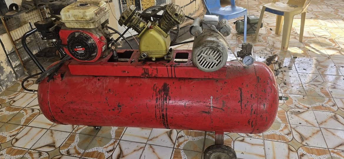 كنبريسر للبيع حجم ٣٠٠ عل فحص كهرباء وبانزين الشراي يجي خاص او ينتصل عله الرقم ***********العنوان حله السعر ٤٢٥ انتصل وتدلل حلة, بابل
