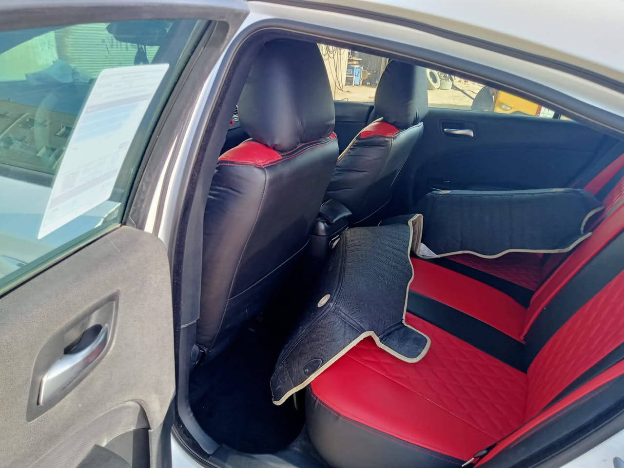 سلام عليكم اللبيع جارجر موديل 2016 اصل
خليجي عداد 260 فتحه سقف
كتاب فحص موجوده بل منشور
تشقيل عن بعد
تحويل ثاني يوم عدي وكاله عامه
ماشيه 220 الف كيلو فقط 
مكينه وكير باكيت شرط طخم تايرات جديده 
حداديه جديده تبريد شقال 
دواخل تخبل سياره كامله كل نقص ما بيها 
مال جناي الله شاهد 
سعر 165 وبيه مجال مكان ناصريه قضاء الإصلاح 
رقم ‏‪0784 949 0770‬‏
