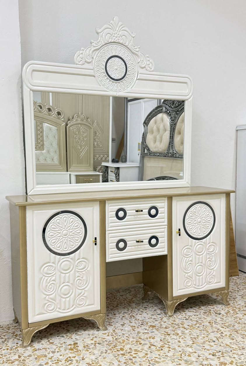 السعر مليون و 600 فقط 
*********** للحجز والاستفسار الاتصال على الرقم الموجود 
يتوفر لدينا توصيل كل محافظات العراق
