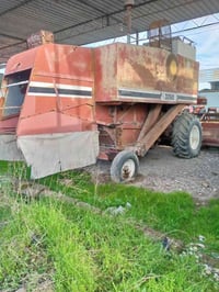 حصادة • معدات زراعية