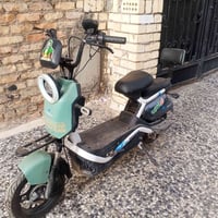 حبايبي حبايبي الدراجه شحن للبيع كل شي ما بيها بس بطاريات اثنين عطلانات...