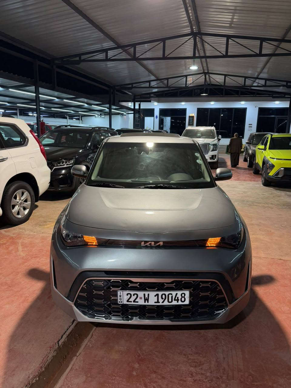 السلام عليكم
كيه صوال 
موديل 2023
مواصفات جيتي لاين
رادار جانبي 
رادار امامي 
كامره دواره 
اشاير بل مرايه 
بصمه 
فتحه 
داخل جلد مطعم احمر 
وباقي المواصفات المعروفه بل جيتي لاين 
ضرر السياره جاملغ امامي أيسر بدون دواخل 
وجاملغ خلفي أيسر بارد رقم الشاصي مذكور بل صور 
رقم أربيل 
(تحويل وكاله ) بل يعجبك 
سعر السياره (167) $ وبيه مجال 
اي استفسار الإتصال 
***********
