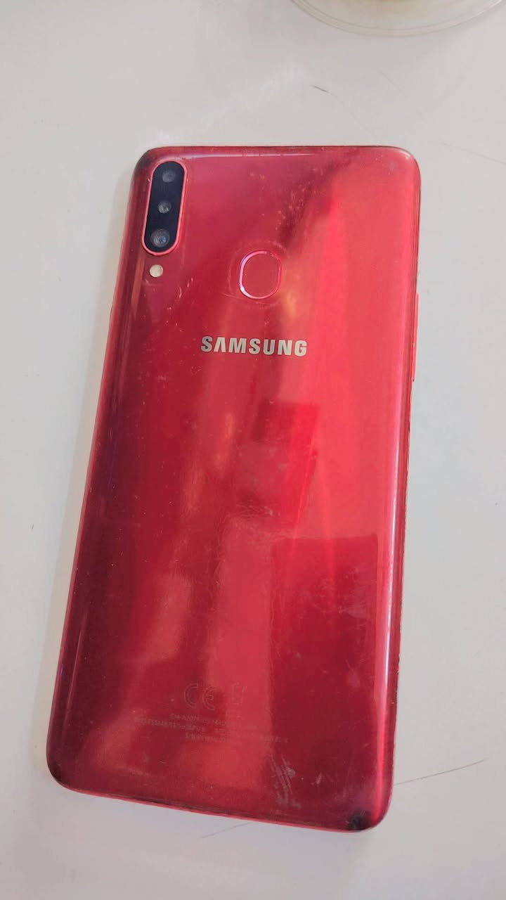 جهاز للبيع  أي ٢٠ جهاز نضيف  سعر مناسب ٧٥ الشراي يتصل على هاذا الرقم ***********
