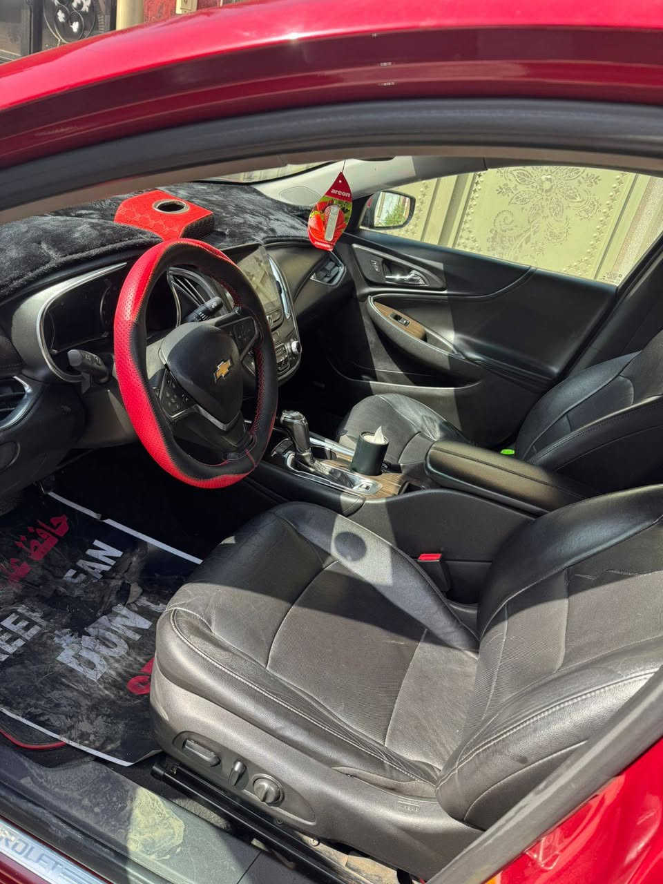 السلام عليكم ورحمة الله وبركاته ماليبو بريمير موديل 2017 مكينه 2.0T كير at
تبريد ثلج خير من الله 
كشنات تبريد تدفئه
اشاير ب مري
تحكم سترين 
بانورما
وبعد بيها هواي مواصفات معروفه مواصفات بريمير
ماشيه 110 كليو 
سياره خير من الله بس بانزين ودهن 
سعرها 115 ورقه بيها مجال للشراي 
رقم هاتف ***********
