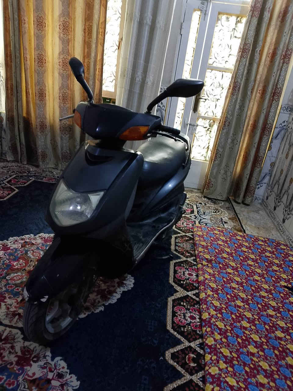 سكنس 110 ياباني نضيفه كله بلاديه مكينه ناعمه شلعه معدل فول عداد السرعه والبانزين شغال مال جناي مكاني زعفرانيه 450 شراي اتصل ***********
