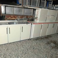 كاونترات  وسنكات للبيع  كل واحد بسعر  مكان بغداد 07741421025