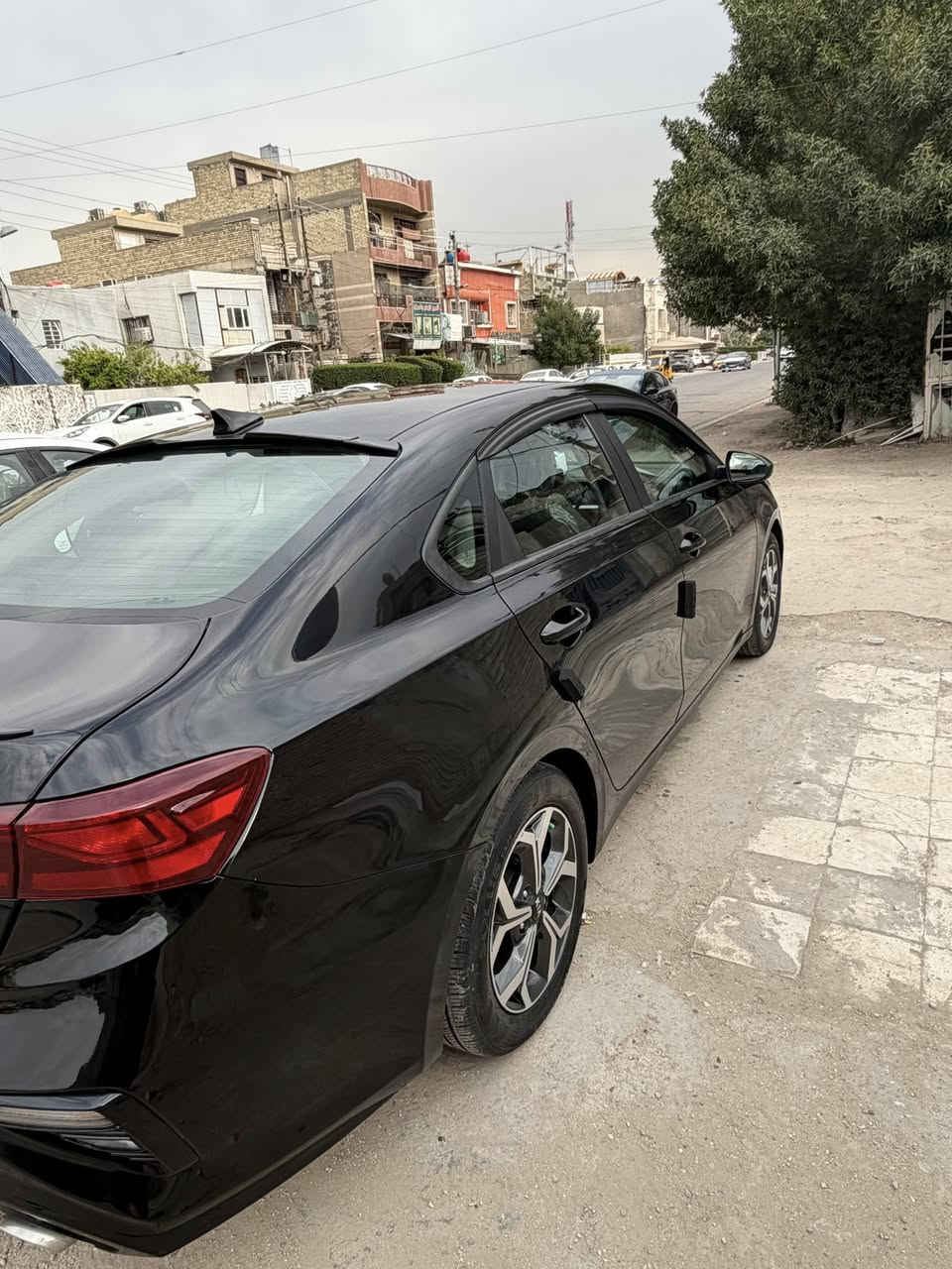 السلام عليكم للبيع فورتي 2021 محرك 2000 رقم بغداد ب اسمي  ماشية 27 الف فقط حادثهة صطحي البنيد مبدل فقط وايرباك ستيرن طاك مكاني البنوك السعر اي استفسار اتصل ***********
