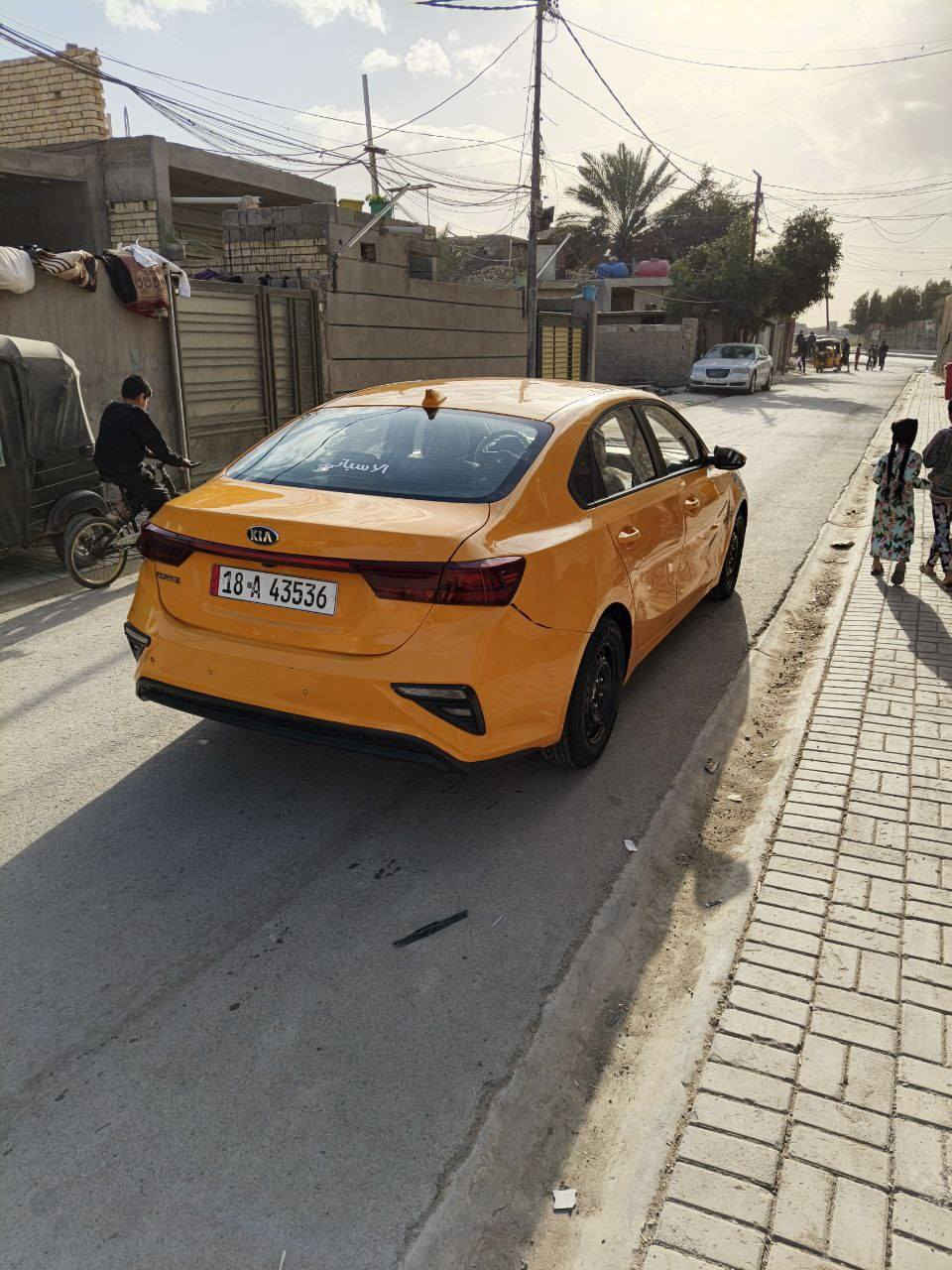 السلام عليكم
سيراتو خليجي 21
فول مواصفات عده لفتحه 

محرك 1600 
مكينه وكير  وصدر وتبريد كله جديد 
تخم تاير 
مواصفات سياره 
بصمه
تدفئه تبريد ب اكشن 
تدفئه ستيرن 
شاشه اندرويد تدعم كار بلي
كشنات جلد
اشاير ب لمري 
وبعد بيه هواي مواصفات 
سياره جاهزه ما نقصه شي
سونار مرفق ب لمنشور

مكاني بغداد 

السعر 112
***********

‏‪***********‬‏
