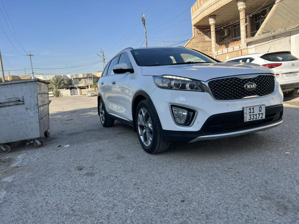 كيا سورنتو خليجي
رقم بغداد الماني بسمي 
لون ابيض 
موديل ٢٠١٦ 
فووول مواصفات (كويتي )بدون فتحة 
بصمتين: تشغيل وتقفيل 
الباب الخلفي كهرباء 
بردات خلفية اصلية 
زراك لايت بلدعامية 
كشنات جلد قرميدي 
كشنات كهرباء 
تبريد ابيانو لمس 
تبريد ٣ قطع ثلج 
حاكية : ابلوتوث: اوكس 
كيجات السرعة زئبقية 
شاشة الدشبول الكترونية 
نظام ايكو درايف 
مانع انزلاق وانحدار 
تحكم استيرن فول 
داخل قرميدي كويتي 
حساس امامي وخلفي 
مري شفط مع القفل 
كامرة دوارة اصلية 
اضواء ترحيب بليدات 
علامة سورنتو بلدوسة 
لد امامي وخلفي 
لايت زنون اصلي 
اشاير بلمري 
يدات نيكل اصلي 
ويل اكروم ١٩
تخم تاير جديد 
كير ومكينة وصدر وحدادية وتبريد كفالة عامة
بدون ضربة وتبديل وصبغ عدى اشوية صبغ اباب العبري دابين علية بطش مابية اي ضربة 
سيارة جديدة وجاهزة مابية اي نقص 
الرقم الدولي الجديد/ هزة جديدة/ سنوية جديدة 
البصمة الثانية ممستخدمة// كتلوكات الشركة موجودات/
السعر ٢٢٧$
***********
