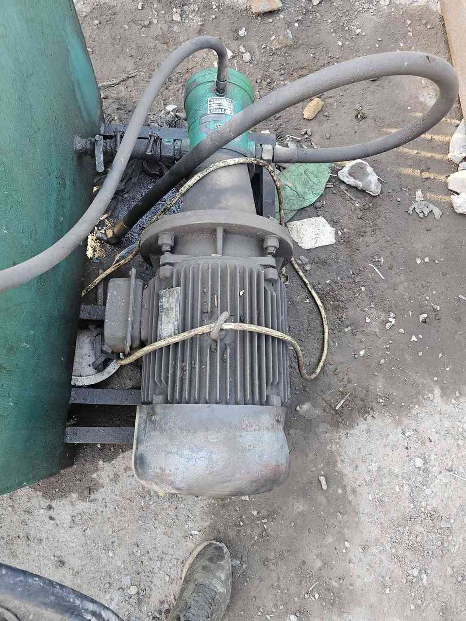 مكبس فافون وقوطيه صيني درجه اولى جكات وماطور الماني مكاني بغداد للاستفسار ***********
***********
