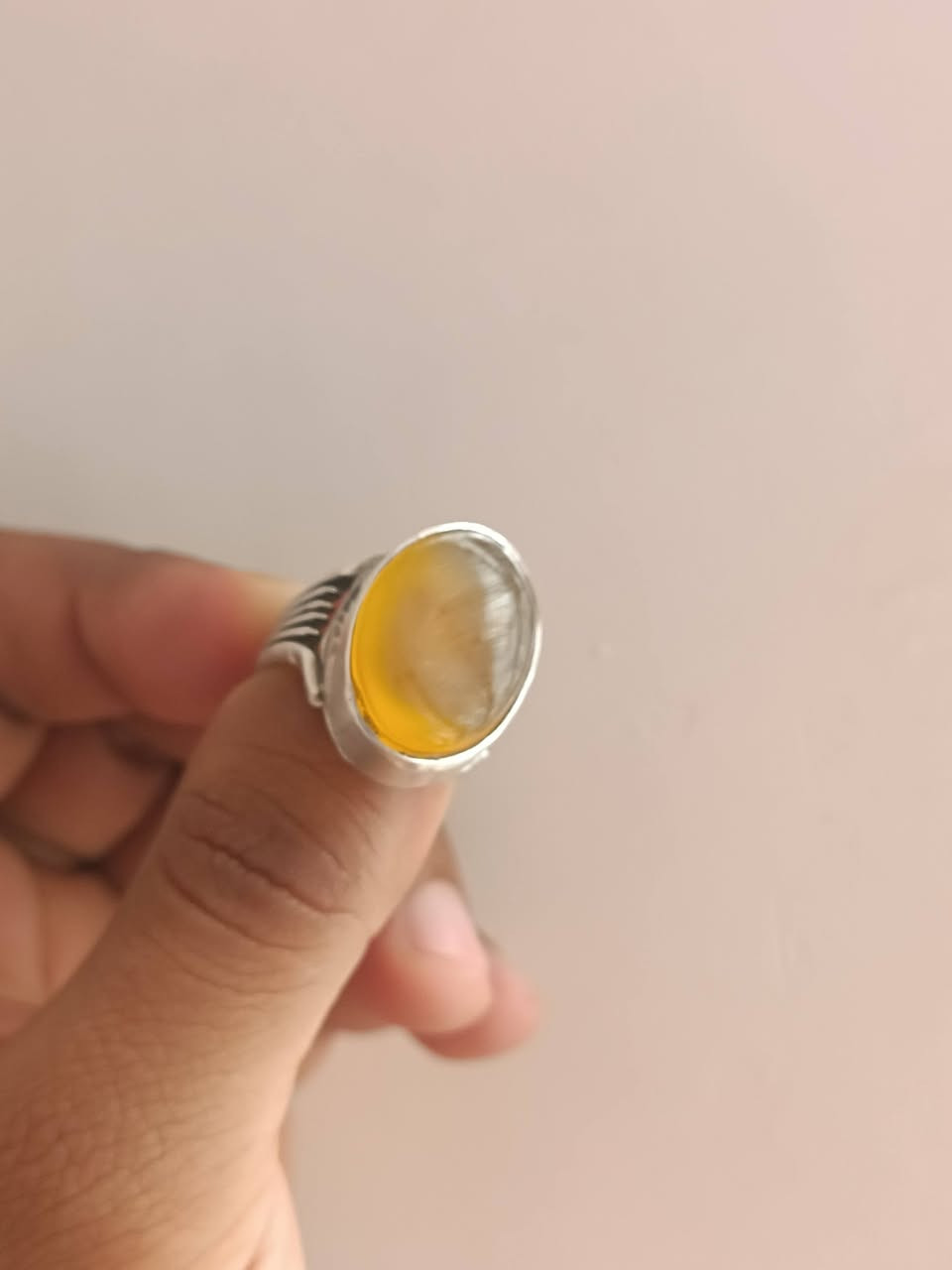 محبس شرف الشمس اصفر جميل جدا
فضيه 925 يلبس قياس 19/18/20
صياغه النجف جديده جدا نظافه 100بالميه.


**إذا كنت صاحب هذا الإعلان وتريد حذفه لأي سبب، رجاءا أرسل رسالة إلى الدعم الفني**