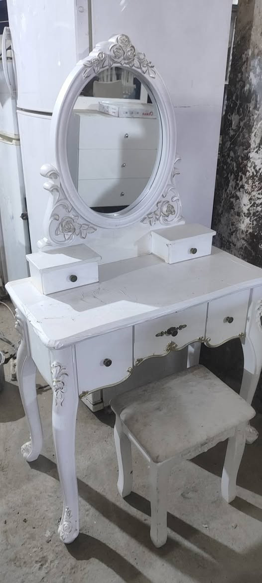 ميز تواليت بناتي وميز تواليت كبير مال غرف تركيه... الحمزة مجمع الحوراء...***********
