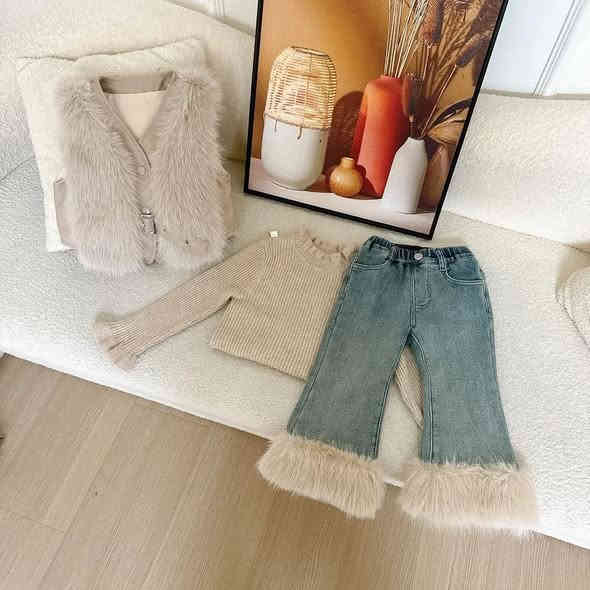 طقم بناتي كوالتي عالي 3قطع قياس من 5سنه لل10سنه خامه ثقيله العنوان بابل الحصوه جانب جامع اسامه بن زيد واتساب *********** رابط الانستا https://www.instagram.com/atfal_stayl?igsh=bncwaGVrNWkwZnUx&utm_source=qr رابط التيك توك https://www.tiktok.com/@atfalstael123?_r=1&_t=ZS-91SHrGJ7rMr
