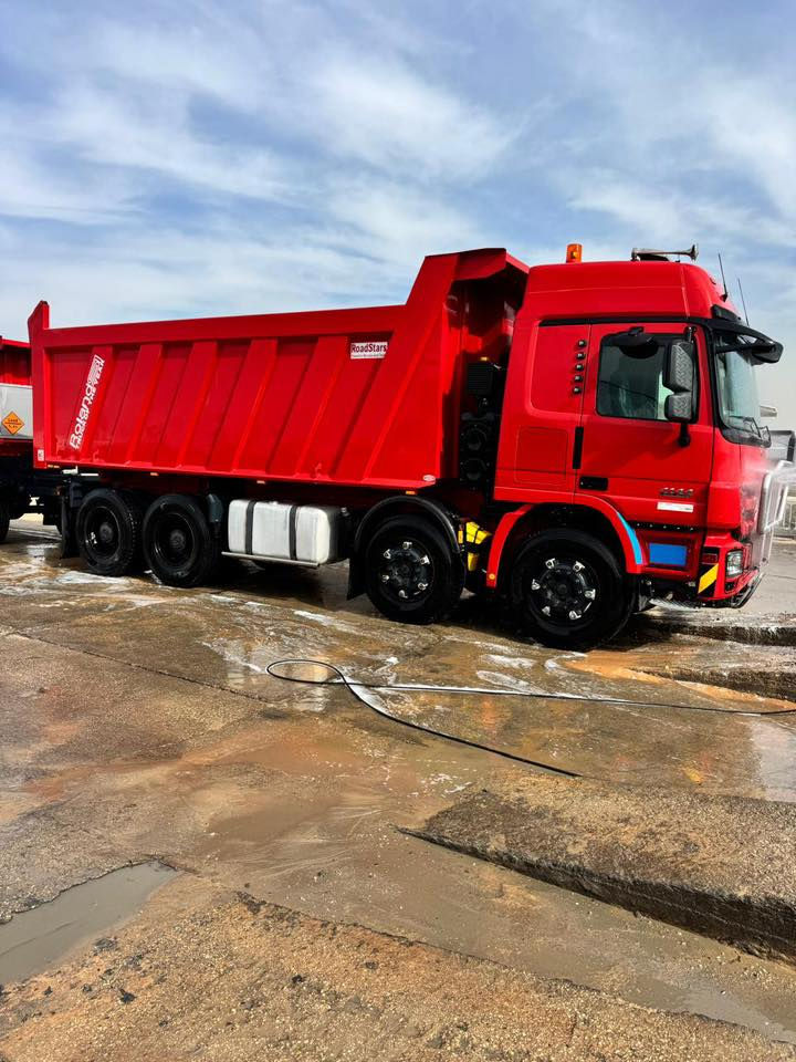 السلام عليكم للبيع قاطره ومقطوره
موديل 2008 معلايه 2019
محرك 44
شاصي 41
قماره عاليه
تخم تاير جديد كل السياره 
السياره مامربوطه تريد تباع بس الراس او المقطوره او كلها

المقطوره زيرو مشتغله 20 درب فقط
مجموعه جي اف GF
مناقصها ولا برغي جاهزه للعمل
ورقم جديد بصره وبمسي تحويل مباشر

للاستسفسار ***********
