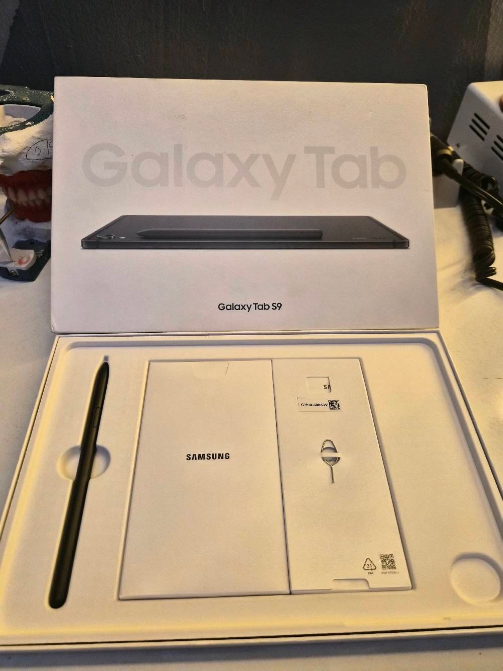 تاب سامسونج s 9 ذاكره ٢٥٦ نظيف مع كامل ملحقاته العنوان حي تونس آفاق عربي / بغداد