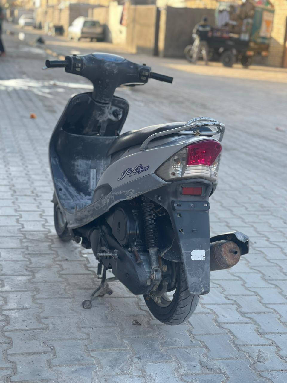 ماكس للبيع الدراجه نضيفه نهضه وسرعه عل شرط مكينه مامفتوحه كهربائيات كلها شغاله سلف اشاير هورن كله شغال السعر خاص او اتصال ***********
