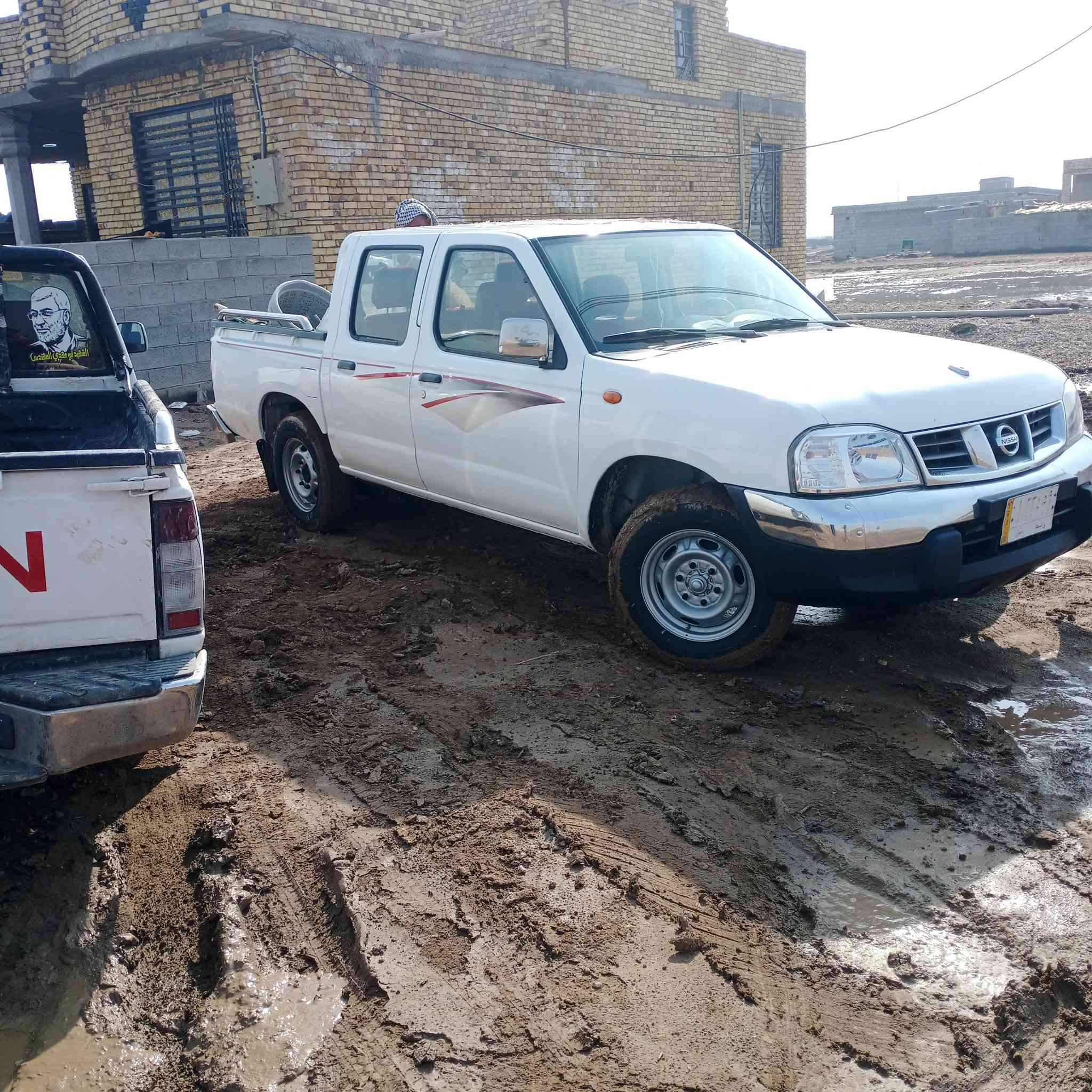 سلام عليكم سياره البيع نيسان موديل 14 ب قلعت صالح الحاب ينتصل ***********
