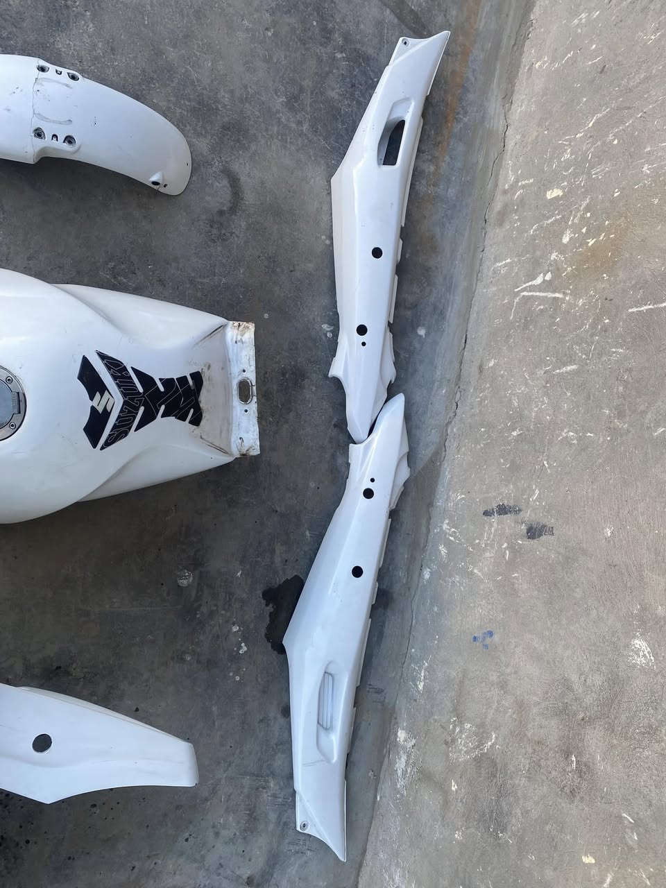 سلام عليكم تخم كفرات ابيض بدون لغود مال ياماها 900 المكان شارع فلسطين قرب مستشفى الكندي *********** السعر 400 يوجد توصيل جميع المحافظات
