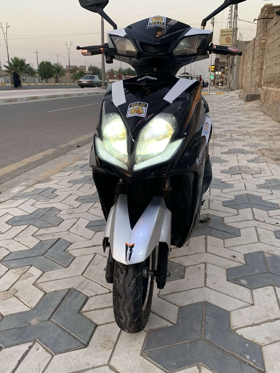 السلام عليكم دراجة شحن سكنس للبيع
موديل ٢٤ بطاريات جديدة انتاج ٢٦ وعلى الفحص 

دراجة فول مواصفات نضام بك رجوع لايت زنون أشاير 

هورن أربع سرع سرعة ٩٩ حقيقي  دراجة نضيفة حيل وعلى الفحص 

مكاني فلوجة شارع ستين 

للاستفسار 

***********

***********
