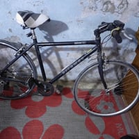 بايسكل c700 ياباني مختم  فريم 52او50  3*7سرع  خفيف وسريع   السعر 100  ...