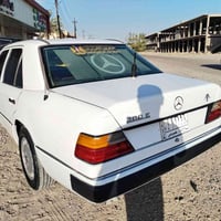 مارسيدس ٣٠٠ دب حدادية 100٪  محرك بلادي عنكبوت  كير بلادي  شاشة بالدشبو...