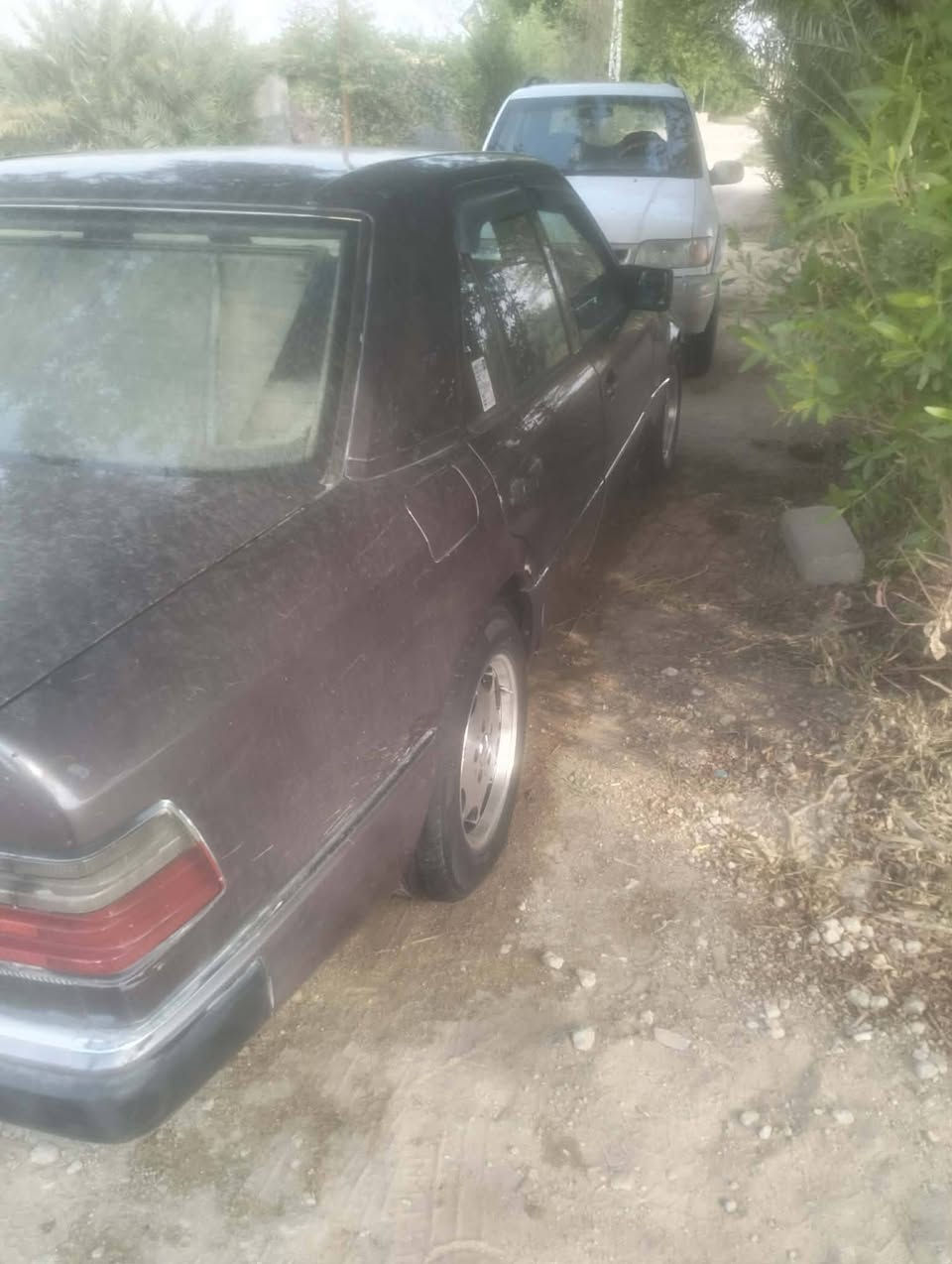 مارسدس دب موديل ٩٢ رقم بغداد وكاله عامه بسمنه تريد مداور الوكاله ربط مصوغه جماليه لون مميز صدر الحمام مكفوله ماعدا الصبغ مكينه وكير فيفتي توها مشدوده  بريد طخم تاير حداديه باتري جديد كشن جلد لايت زنون فتحه طكتين بيها بعد مواصفات شرط كاذب عليها ألف ترايك وين ماتريد بيع اومراوس حسب القناعه السعر ٨٠ تلفون ***********
