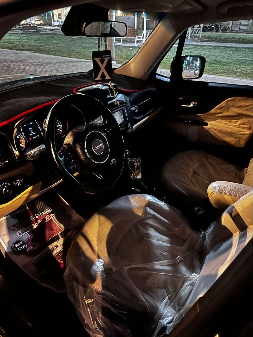 السلام عليكم جيب رينكد 2017 وارد امريكي ماشيه ٧٠ الف حادث فقط الجاملغ الامامي وباب الصدر مرشوش هم بدون حادث شرط بجم شركة كبس بدون لغد ولا شاصي ولا اي شي شرط الفحص مكينه ٢٤٠٠ مكينه مامفتوحه كير مامفتوحه حداديه وتخم تاير وتبريد كله جاهز رقم ميسان مشروع وطني تحويل ثاني يوم مواصفاتهه حلوه شاشه وكاميره وتحكم ستين ومثبت سرعه ودواخل بيجي السياره حلوه وجاهزه سعرها 107 عنواني البصره *********** البصرة, العراق
