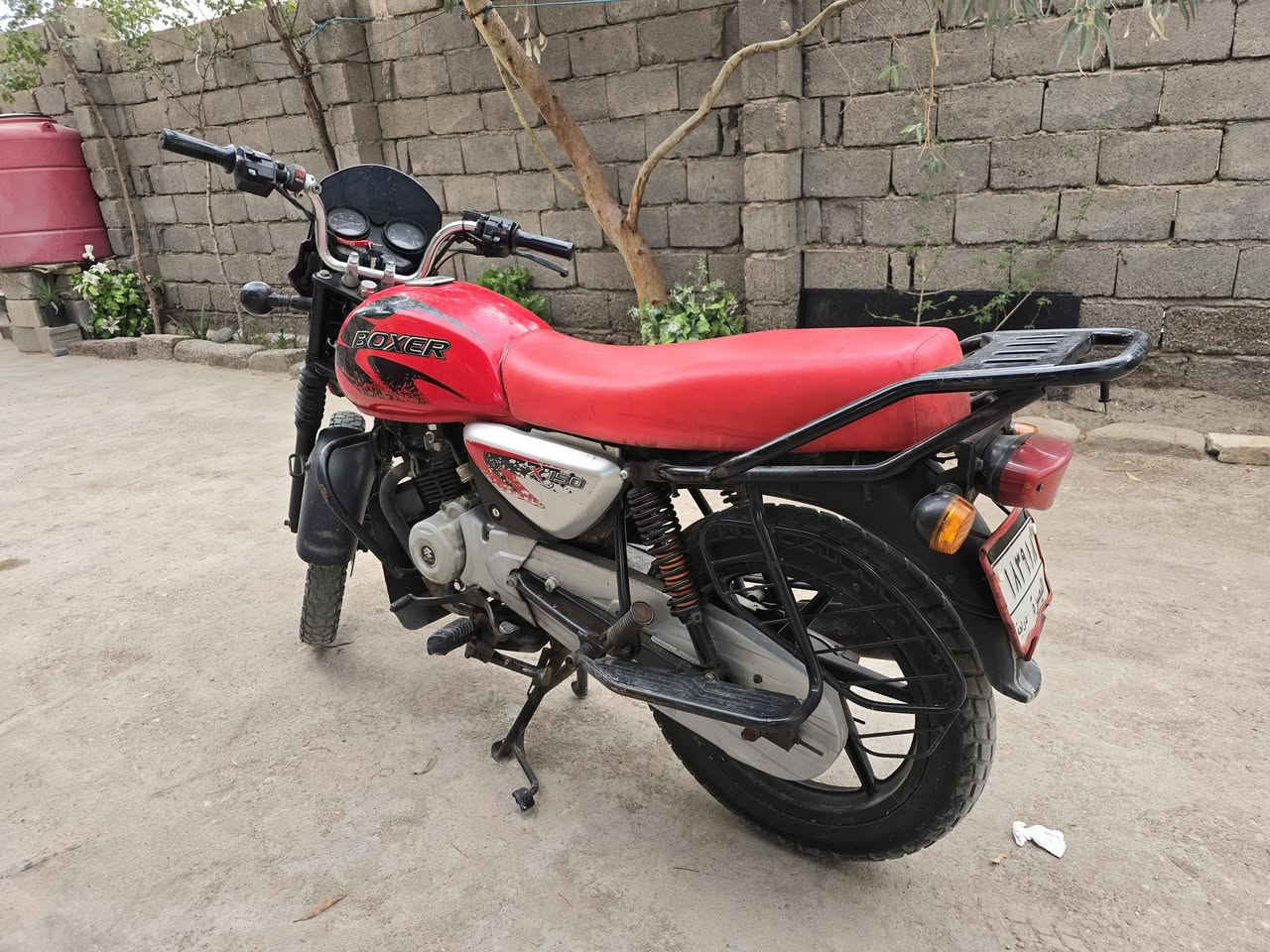 مساء الخير
بوكسر فحل هندي مديل 22 طالعه 23 رقم بصرة وسنويه تحويل ثاني يوم دراجه مبدل بيه بستم من شركه شرط بلاد ودراجه مامغسوله ولا مشتغله دلفري نهائين مال بيت 
السعر مليونين 2 وشراي يخابر 
العنوان شط العرب 
***********
