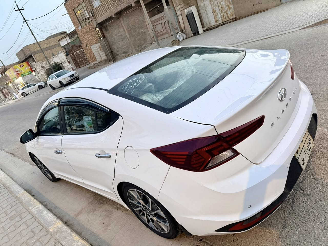 السلام عليكم الانتره موديل 20  خليجي بيه ربع بل بنيد صبغ اوجوملغ السعر 155 اوبيه مجال ￼***********
