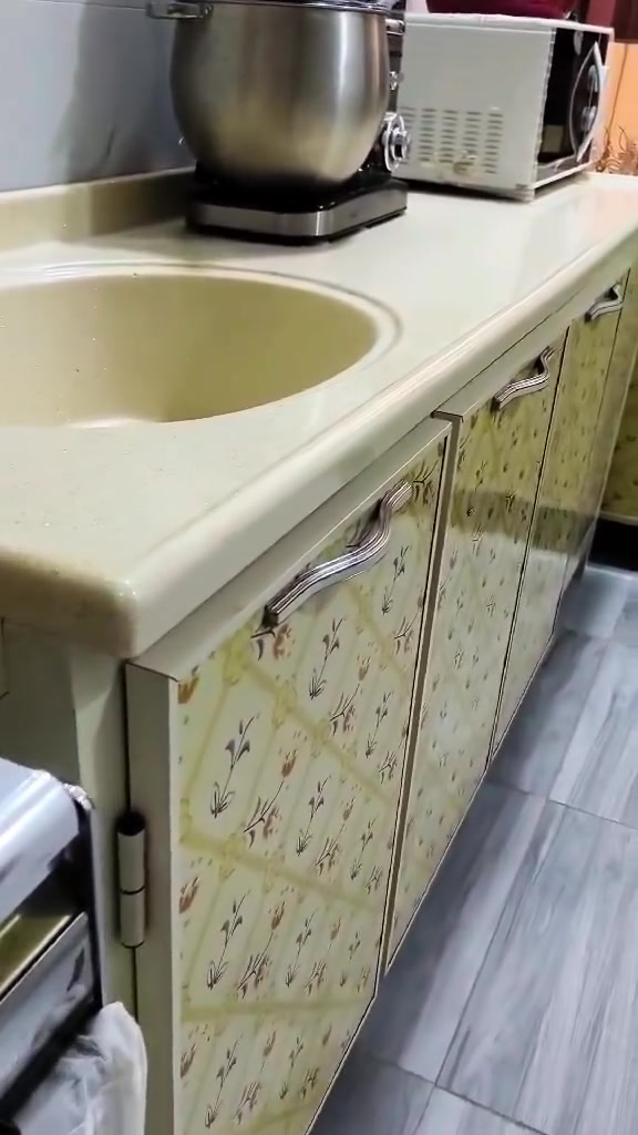 مرحبا 

السنك مترين ونص 
الكاونتر متر ونص 
كامل 5 أمتار بدون ملحق
لون نفس مموضح 
العنوان بابل الكفل  حي 7 نيسان 
للاستفسار ***********
