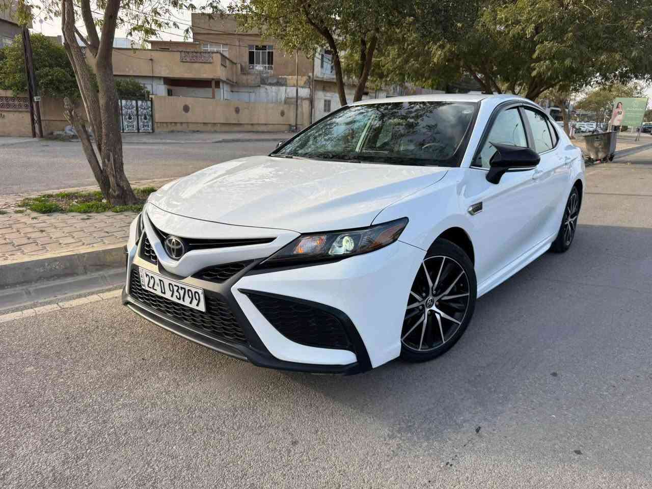 تويتا كامري. امريكي 
موديل 2022
مواصفات se 
سنوية و رقم جديد 
بيها دفتر بنزين 
ماشية 87 مايل 
تخم تايرات جديد 
حادثها نص جاملغ خلفي.  بدون دواخل. 
ارباكات سليمة. 
بدون تعديل بارد. 
صورة حادث موجود داخل صور. 
و بيها حالوب. خفيفف
سيارة جديد. بدون مصرف.  

سعر 196  
وبيها مجال قليل. 
عنوان كركوك. 
*********** كركوك, العراق
