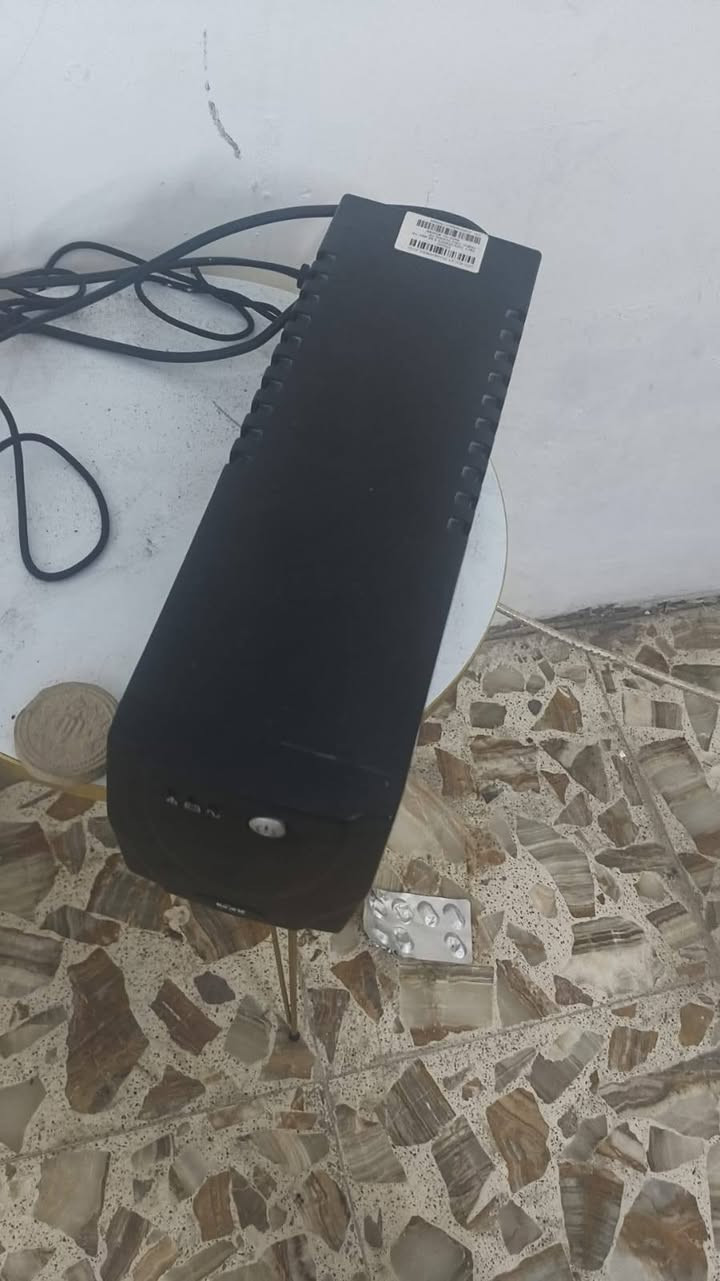 اكس بوكس سيرس اس جوستكين
+يوبي اس  مشتري فيفا ٢٦ بلحساب 
رايده ب٤٢٥ مكاني بغداد حي الاعلام 
***********
