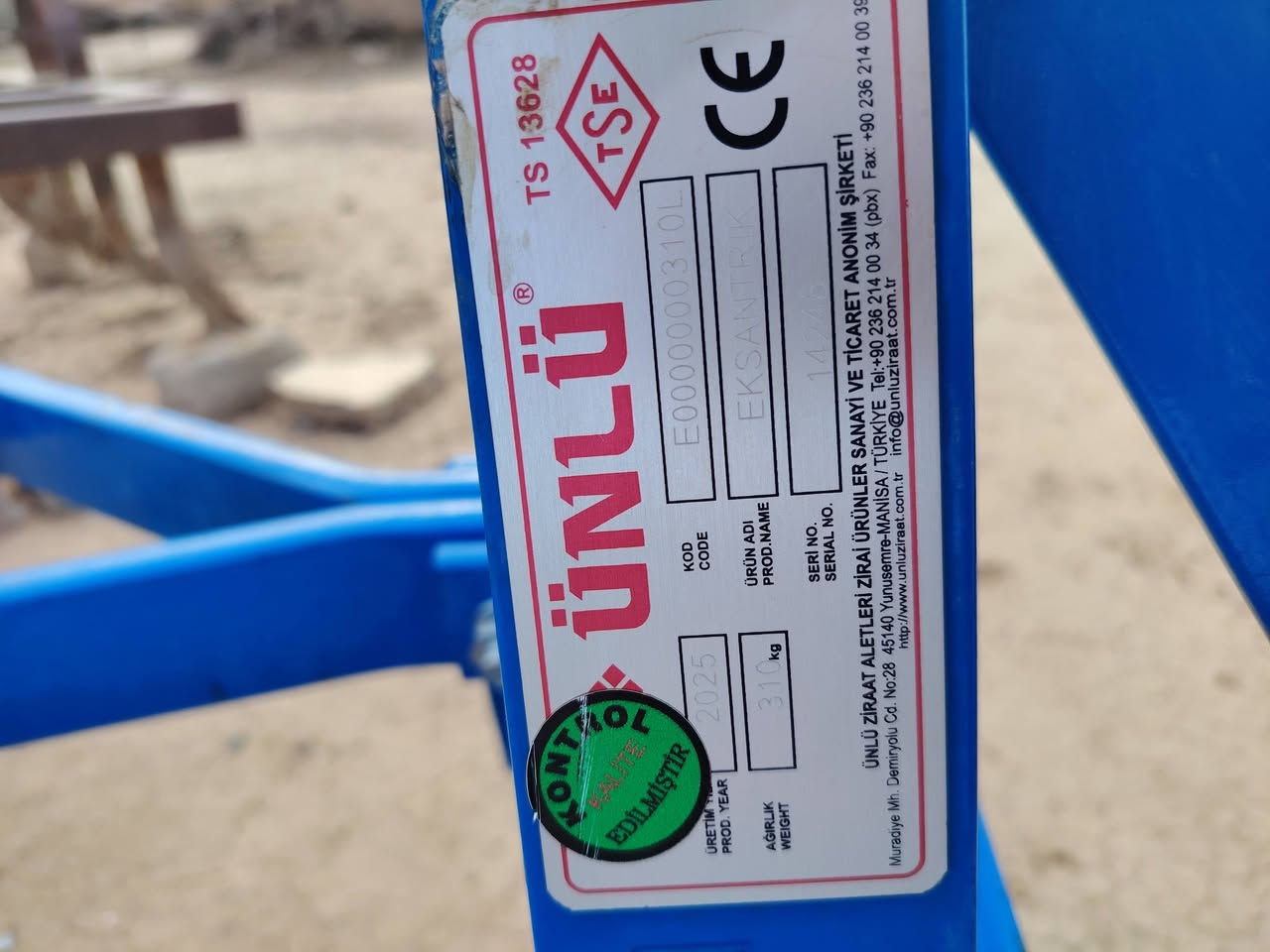 السلام عليكم فدان للبيع تركي حجم 10 سنة الصنع 2025 مستخدم شي قليل السعر مليون و٥٠٠ وبي مجال للاستفسار الاتصال على الرقم*********** وحياكم الله
