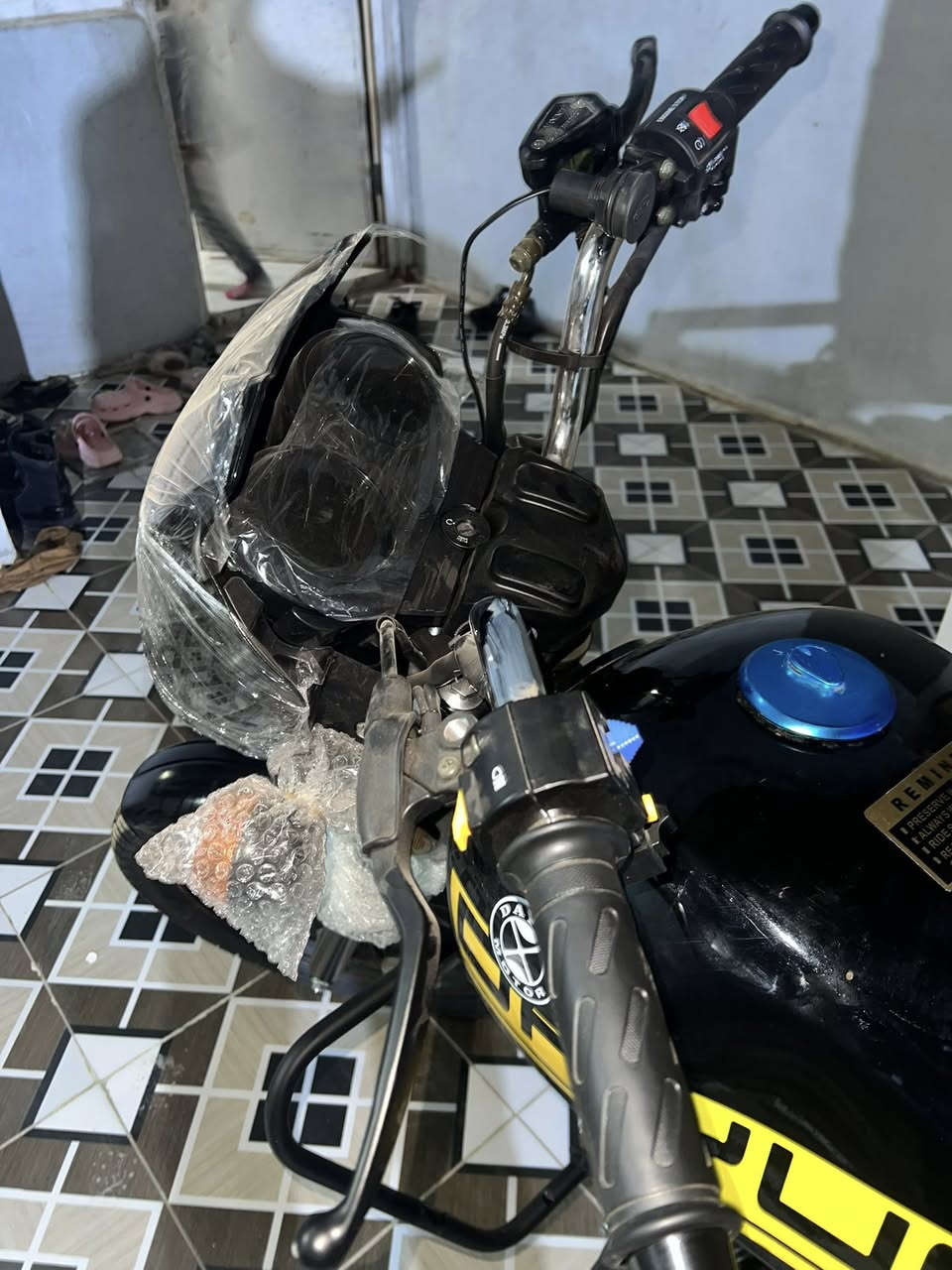 دراجه لبيع دايون موديل 26 بعده بدهن الشركه السعر تصال عل رقم ***********
