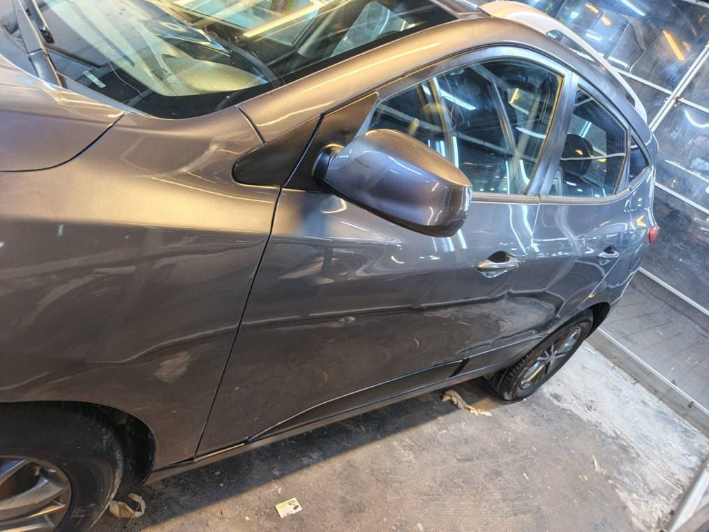 للبيع هونداي توسان ٢٠١٥ وارد امريكي صبغ بنيد داير جاملغ خلفي تخم تاير سياره جاهز بدون نقص سعر السياره ١٤٠ للاتصال *********** بغداد, العراق
