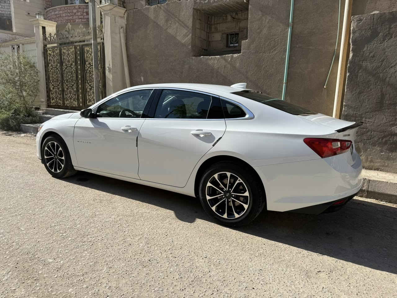 ماليبو 2023 lt فول ماعده الفتحه مرقم وجاهز بسمي وارد امريكي حادث خلفي بسيط سياره جديده كلش قبل 6 اشهر داخله من الميناء جاهزه للاخير بيع فقط 
للاستفسار ***********
