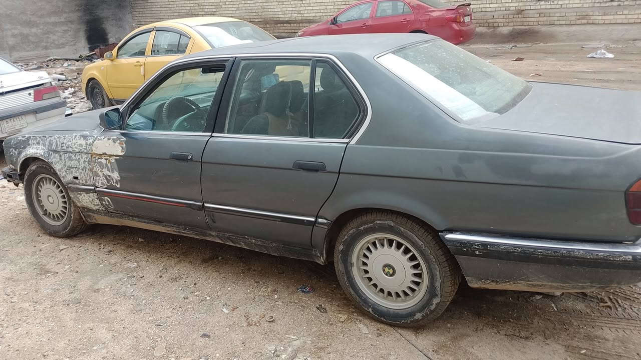 بي ام 89 كير محرك جددحجم 735  تخم تاير ويل كب خليه رقم بغداد انكليزي  كشنات جلد غرفته حلوه السعر 30 الإتصال ***********
