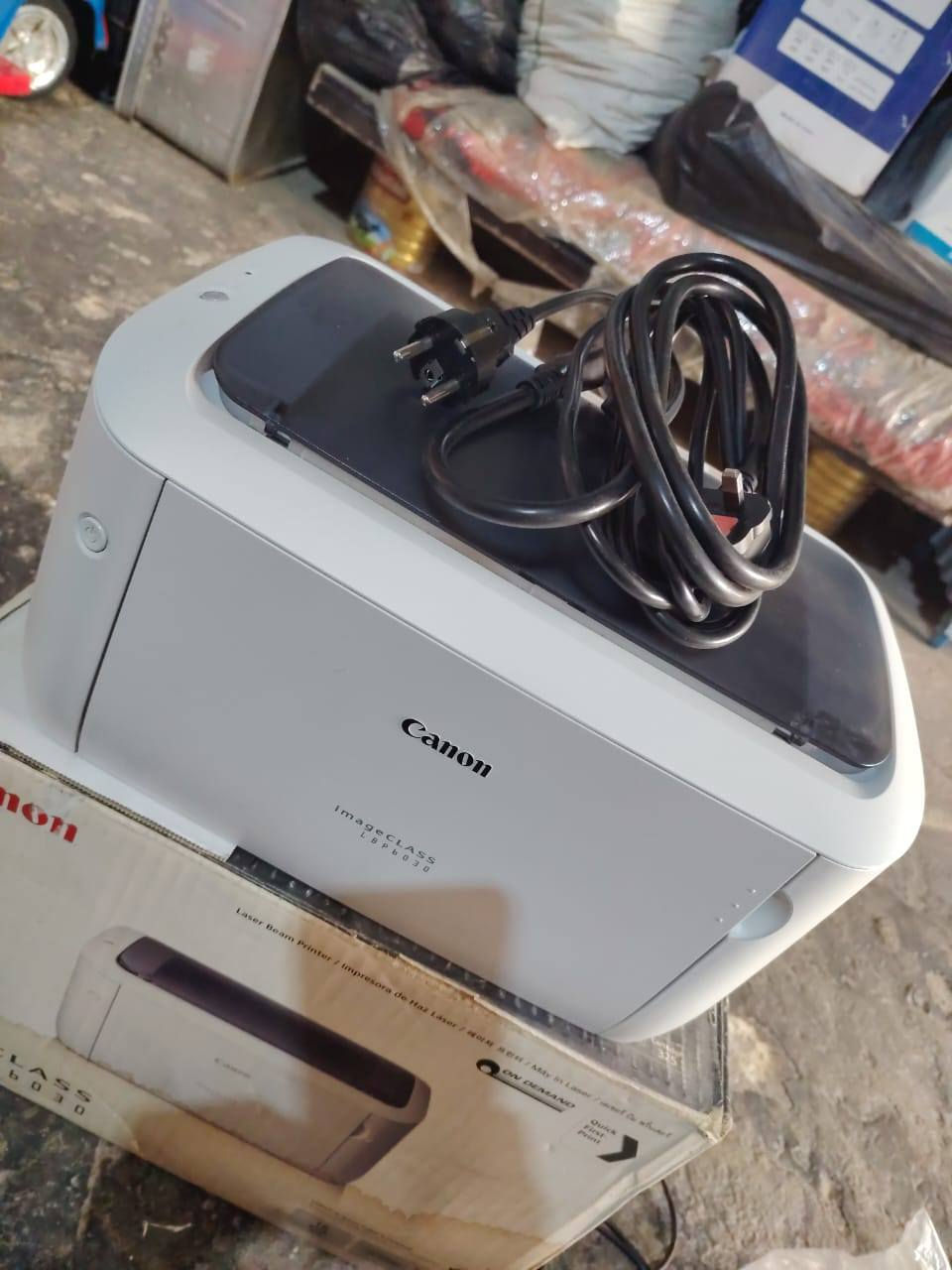 طابعه ب١٠٠ الف 
للأستفسار الأتصال ع الرقم ***********
