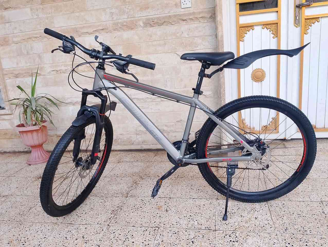 للبيع بايسكل  فول نضافه جديد استخدام جدأ قليل لشه  فافون جدا خفيفة كلو شغال كيوره فقاسات دسكات دبل امامي كلو شغال السعر 110 او بي مجال قليل مكاني موصل ايسر


**إذا كنت صاحب هذا الإعلان وتريد حذفه لأي سبب، رجاءا أرسل رسالة إلى الدعم الفني**