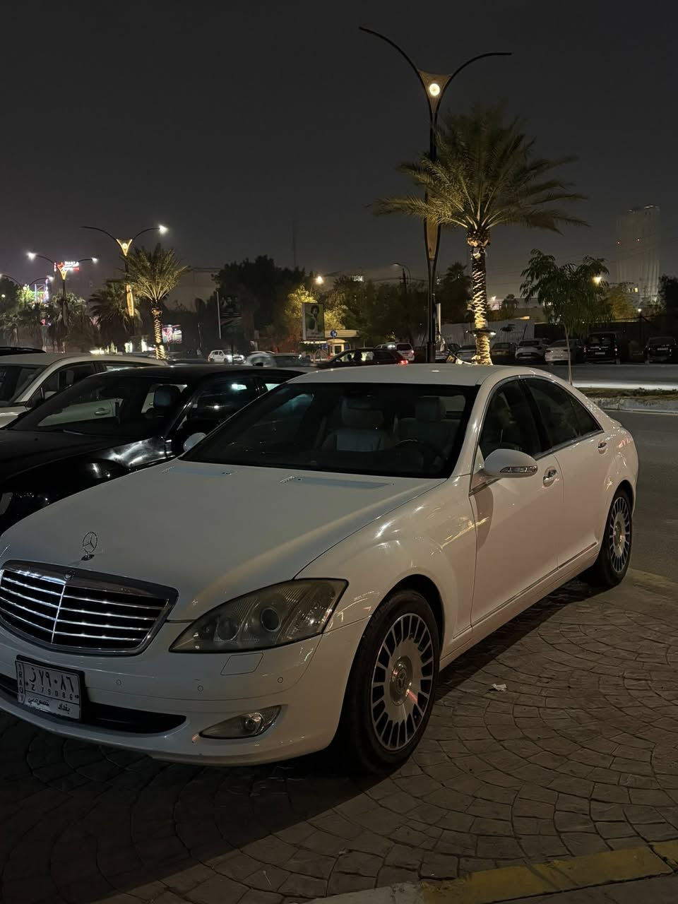 سلام عليكم مرسيدس اس 350/2007 سيارة نضيفة او نصبة ماشية 170كيلو  عليه ويل مايباخ  رقم بغداد اصولي ال سيارة بيه رصعات بسيطة بل جاملغات الخلفية 
بغداد 
 السعر مناسب اتصال  بيك خير او تددلل  
***********
