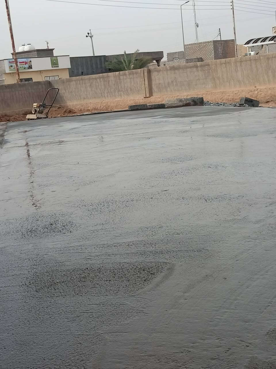 سلام عليكم
كادر صب بيوت خشن وناعم+ حفر ورصف +صب بيتونات +صب صحيات +صب رباطات+ صب نكر
متواجد خاص 
او تصل ‏‪ 0777 933 5356
