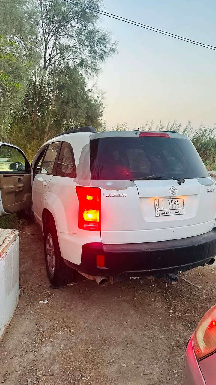 سازوكي XL7 2007
مكفولة كفاله عامه بيها الكير كايم يحتاج تبديل فقط 

مكينه مكفوله نظيفة ماشيه 200 الف

حداديه جديده صالها شهر 

تخم تاير جديد 

زنون بلادي
باسمي السيارة السنويه تنتهي بالشهر الثامن

سعرها 55 وبيها مجال

***********
